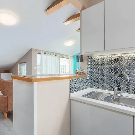 La Perla Premium Guest house 4*